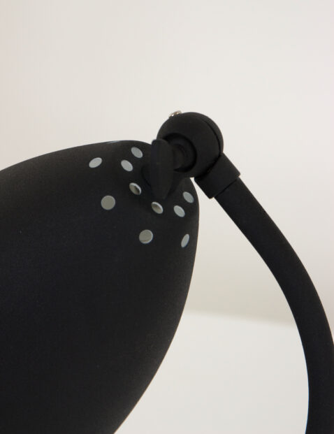 Lampe-de-table-noire-design-2