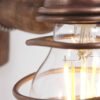 hout-en-koperen-wandlamp