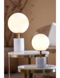 lampe-de-table-classique-blanche-et-doree-light-and-living-medina-1874126-1