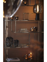 lampe-de-table-retro-noire-avec-globe-en-verre-fume-light-and-living-maysony-1865012-1