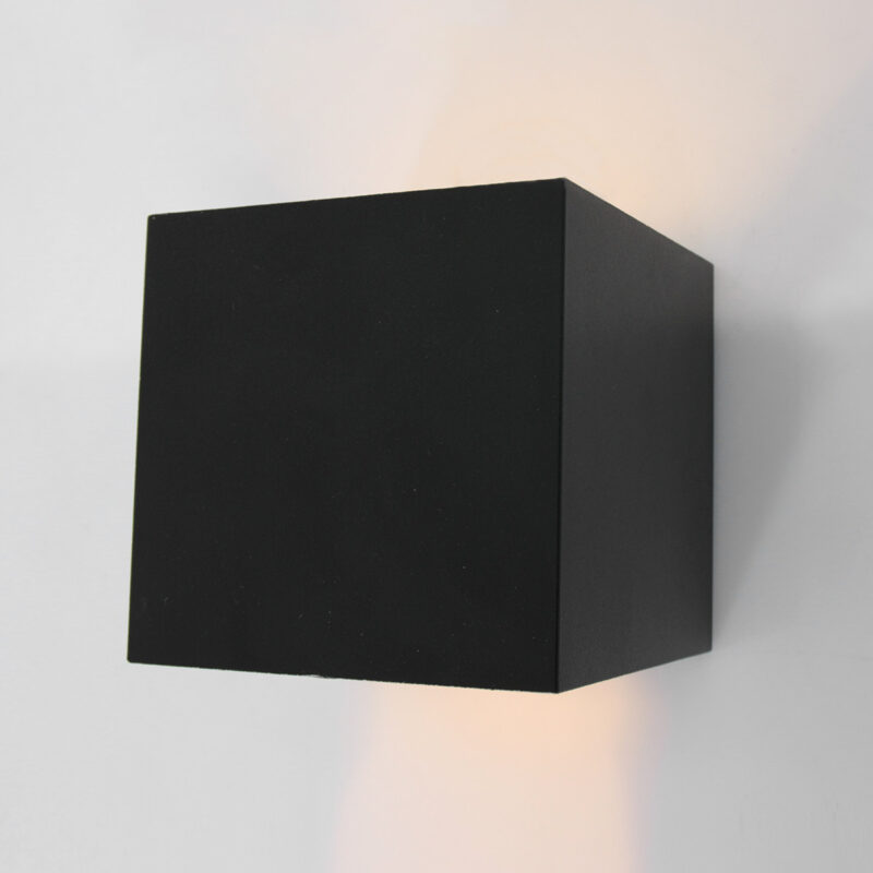applique-cubique-design-en-metal-noir-steinhauer-muro-noir-3098zw-7
