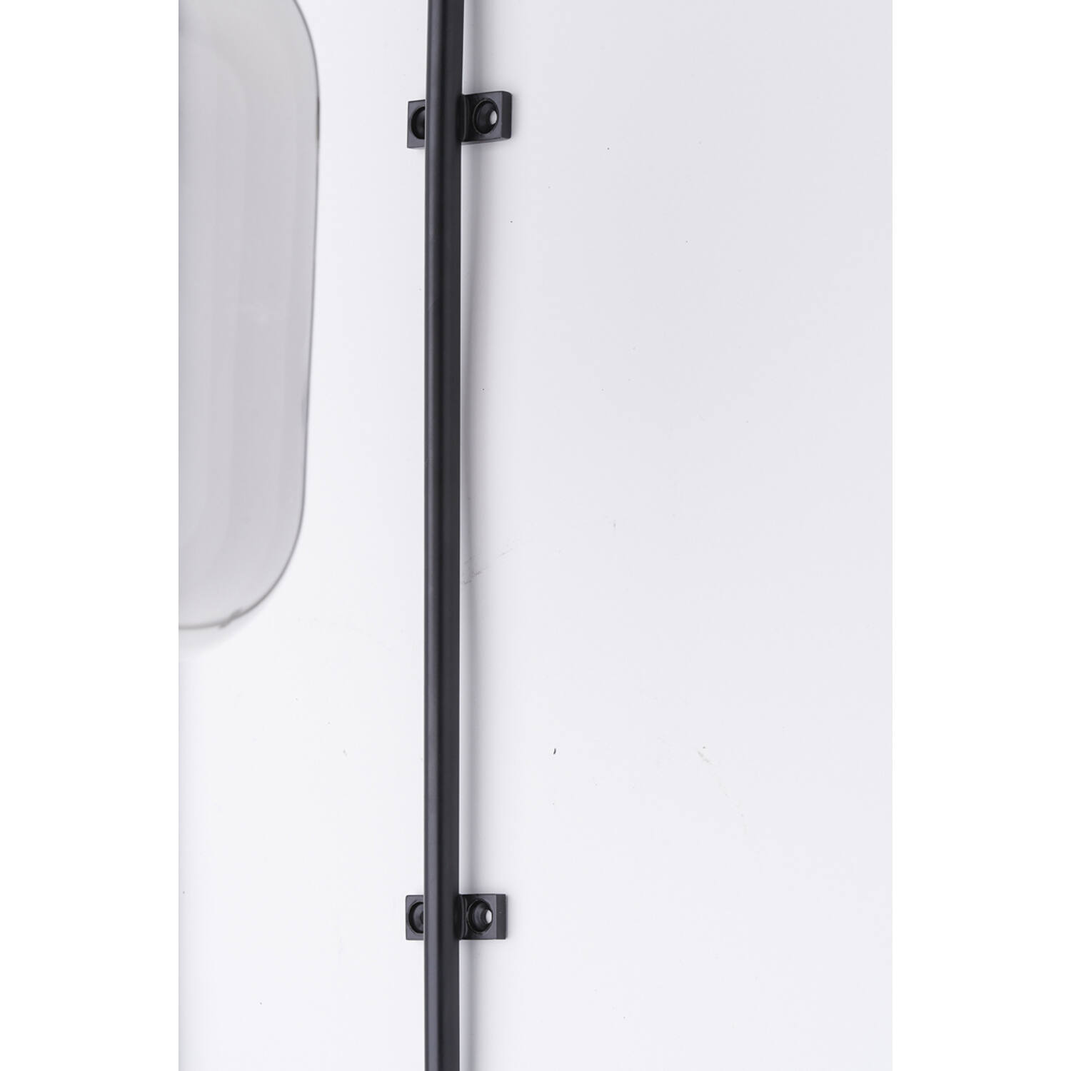 Applique murale rétro noire en verre fumé en forme de lanterne Light & Living Lekar – Image 3