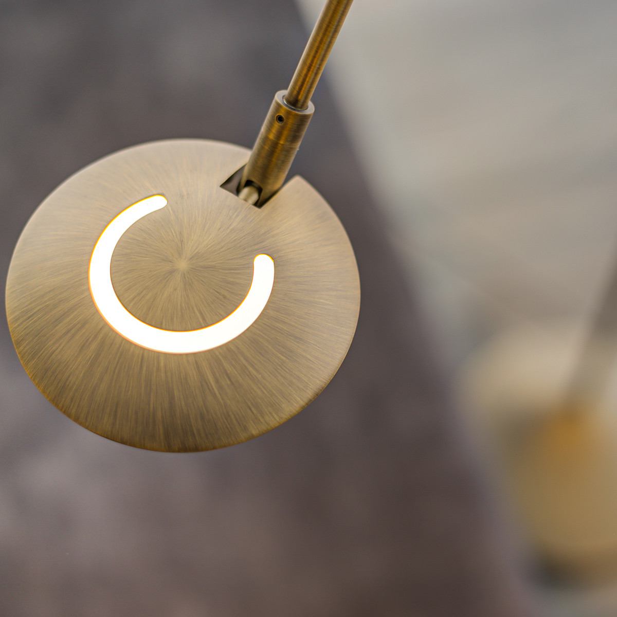 Lampadaire de lecture LED avec bras articulé Steinhauer Zodiac bronze – Image 17