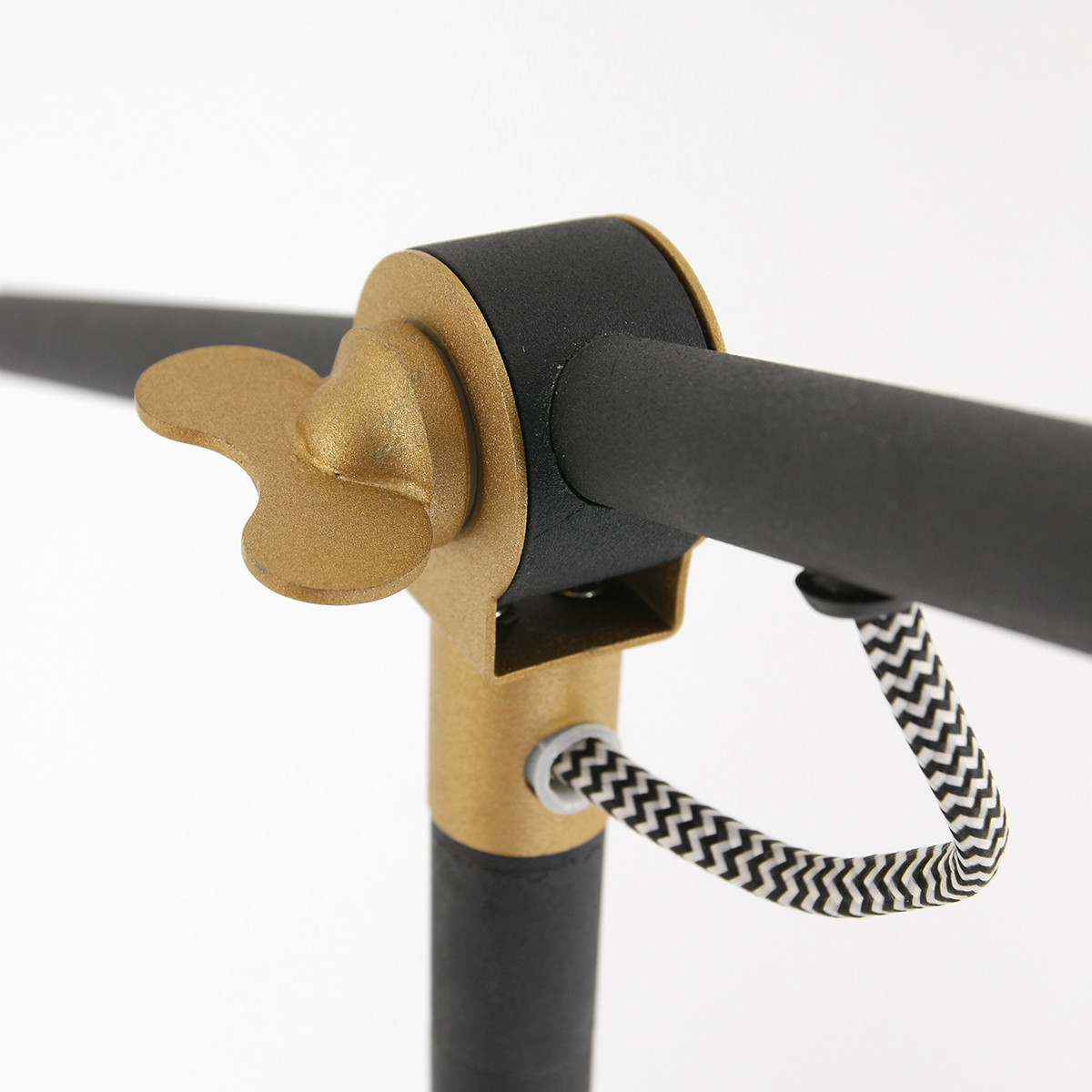 Lampadaire avec détails dorés Mexlite Nove – Image 17