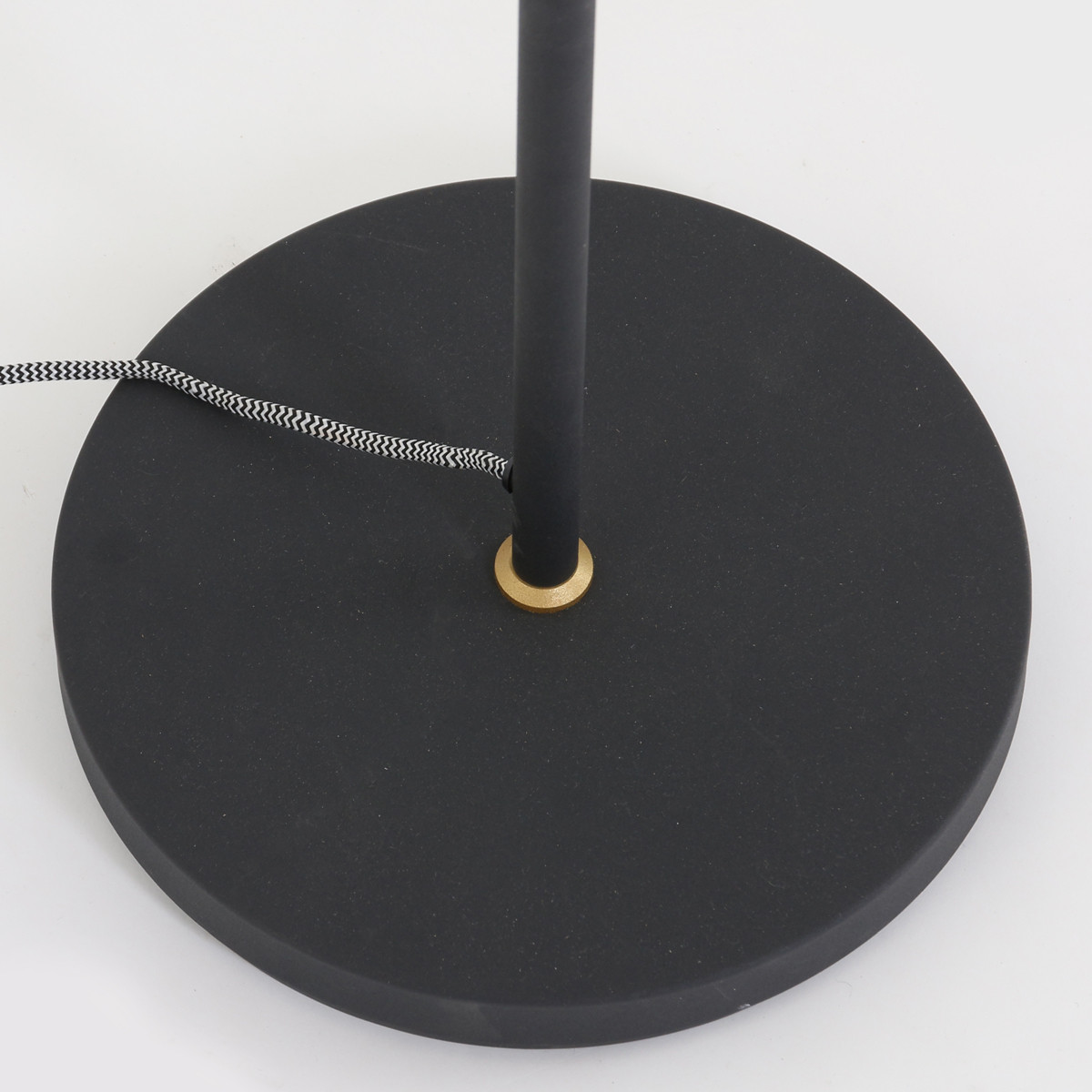 Lampadaire avec détails dorés Mexlite Nove – Image 7