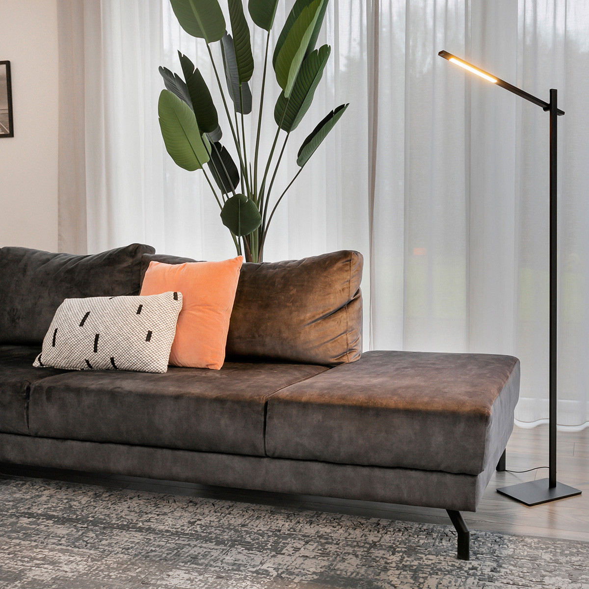 Lampe sur pied moderne en aluminium et plastique noir Mexlite Stekk – Image 3