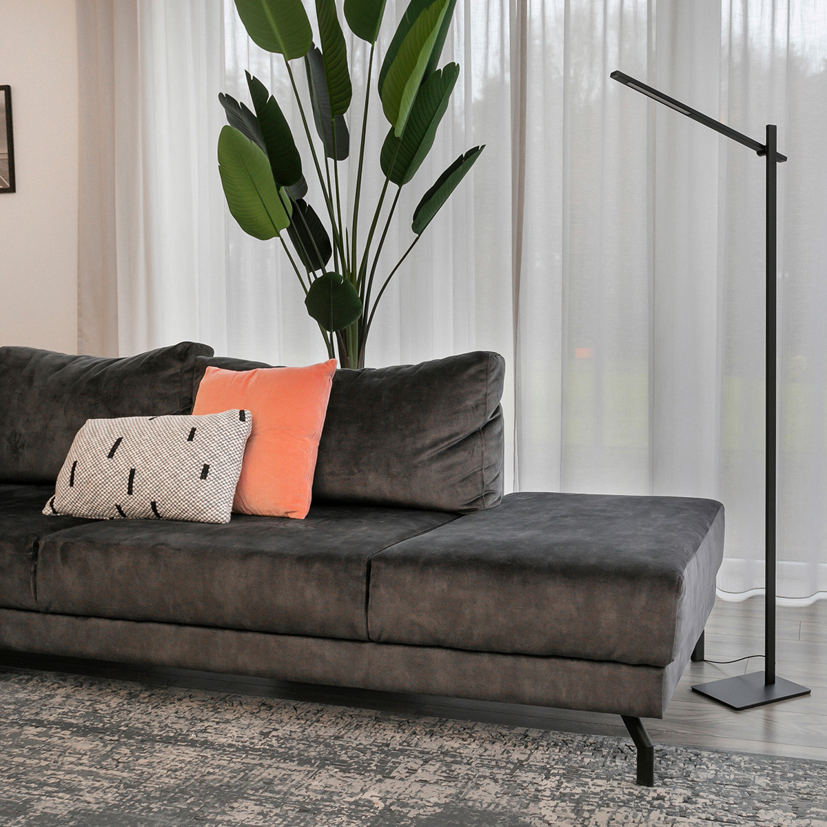 Lampe sur pied moderne en aluminium et plastique noir Mexlite Stekk – Image 4