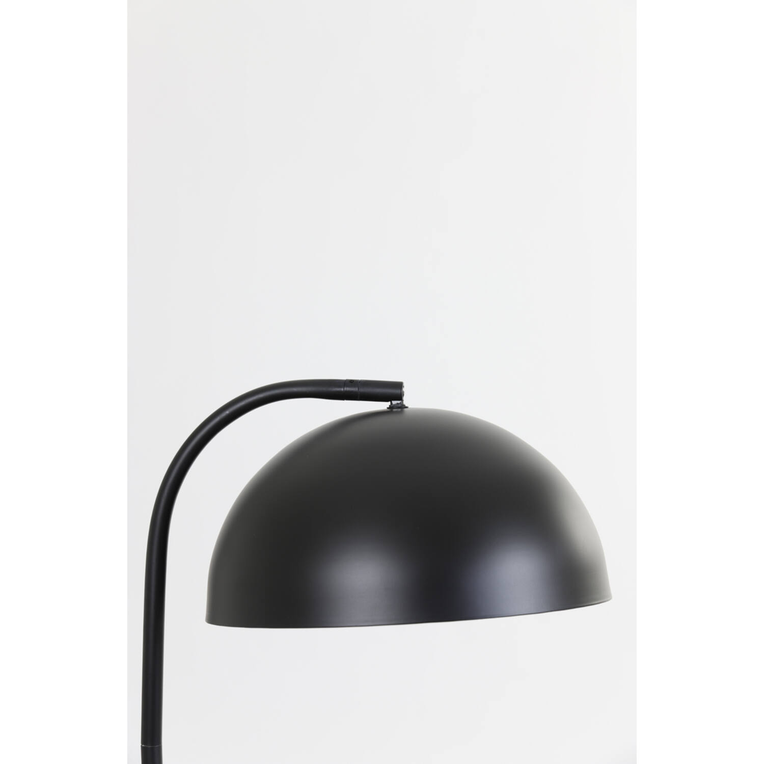 Lampadaire moderne noir avec abat-jour bombé Light & Living Mette – Image 7