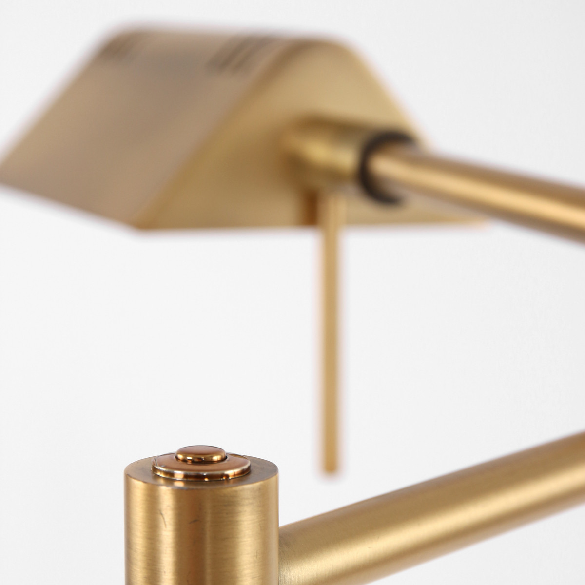 Lampadaire classique en bronze réglable Mexlite Karl – Image 12