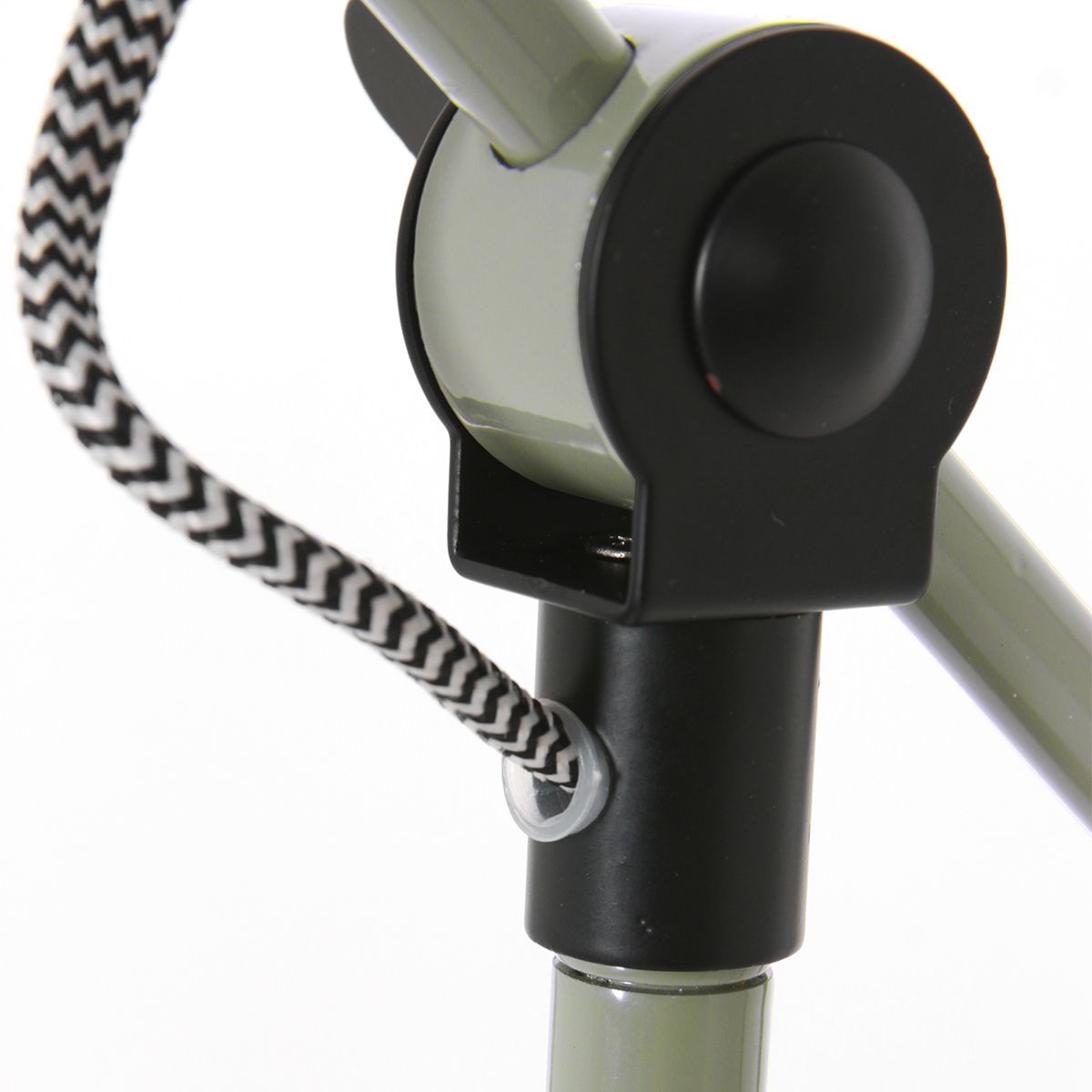 Lampe de table industrielle en métal vert Mexlite Nove – Image 12