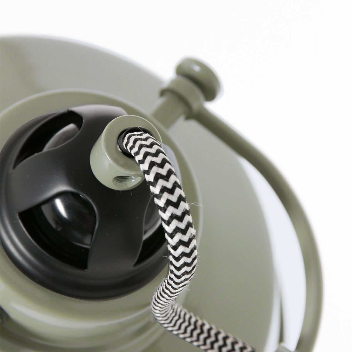 Lampe de table industrielle en métal vert Mexlite Nove – Image 18