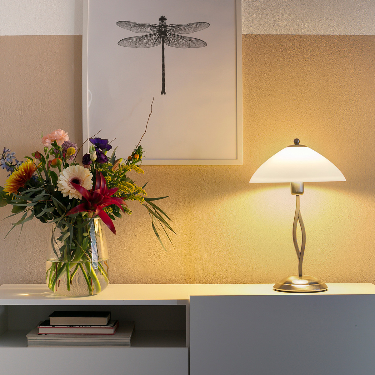 Lampe de table acier abat-jour verre laiteux torsadé Steinhauer Capri – Image 4