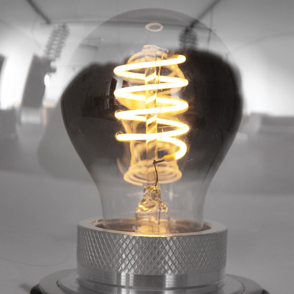 Lampe à poser sphère plate en verre fumé Reflexion Steinhauer – Image 11