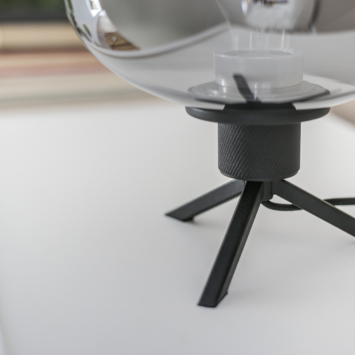 Lampe à poser sphère plate en verre fumé Reflexion Steinhauer – Image 16