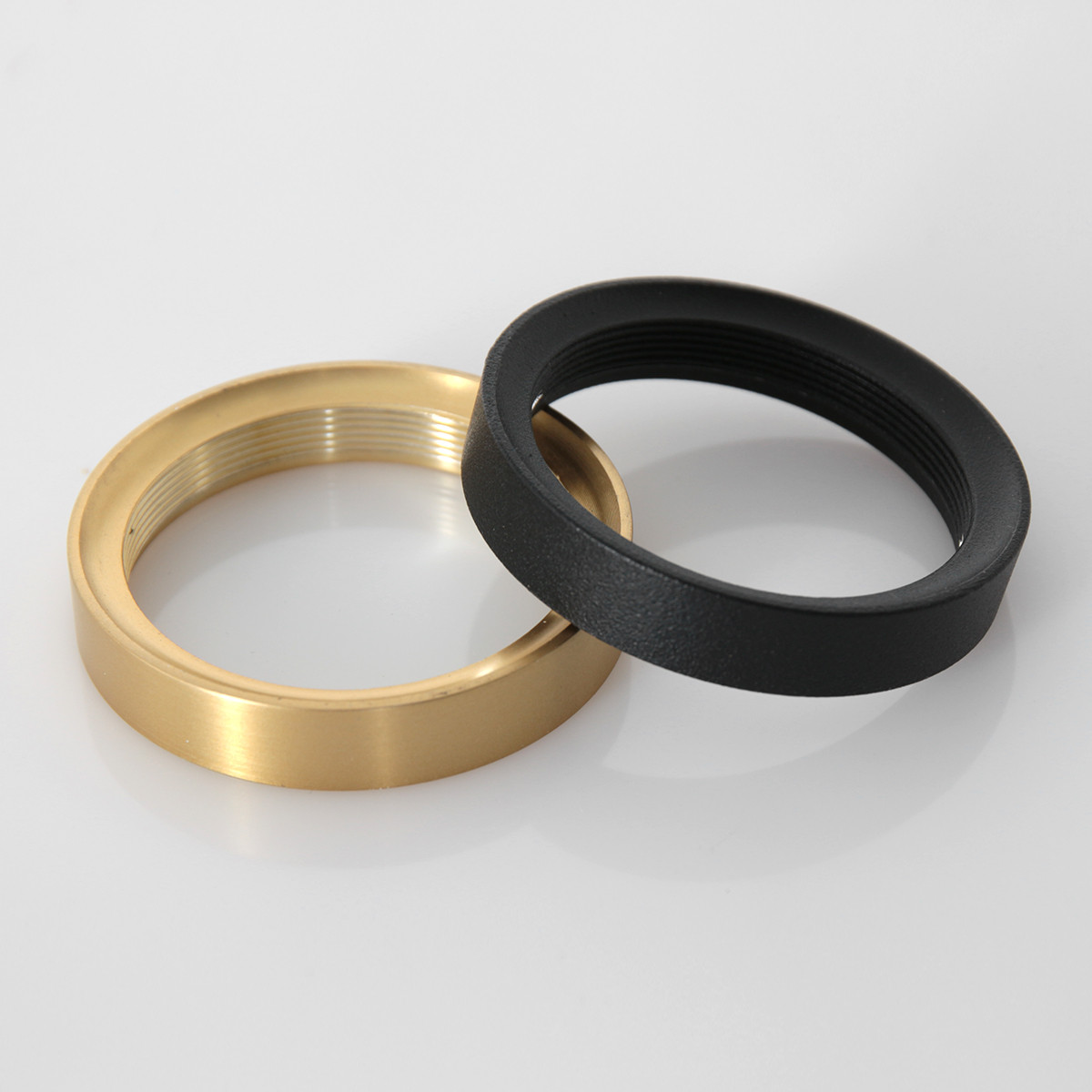 Lampe boule en fil de fer avec détails dorés Mexlite Aureole noir – Image 15