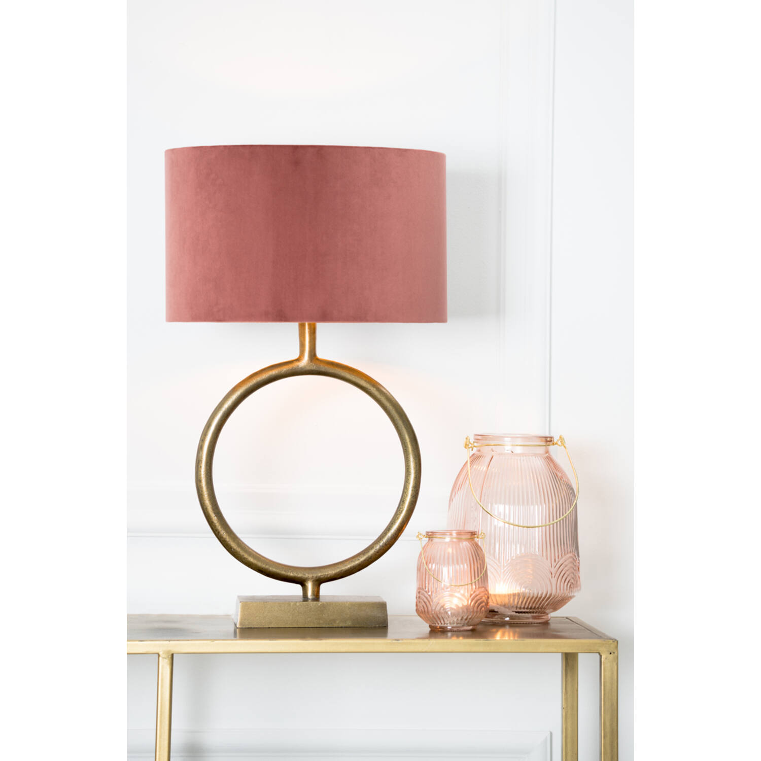 Lampe de table classique en laiton avec anneau Light & Living Livu – Image 3