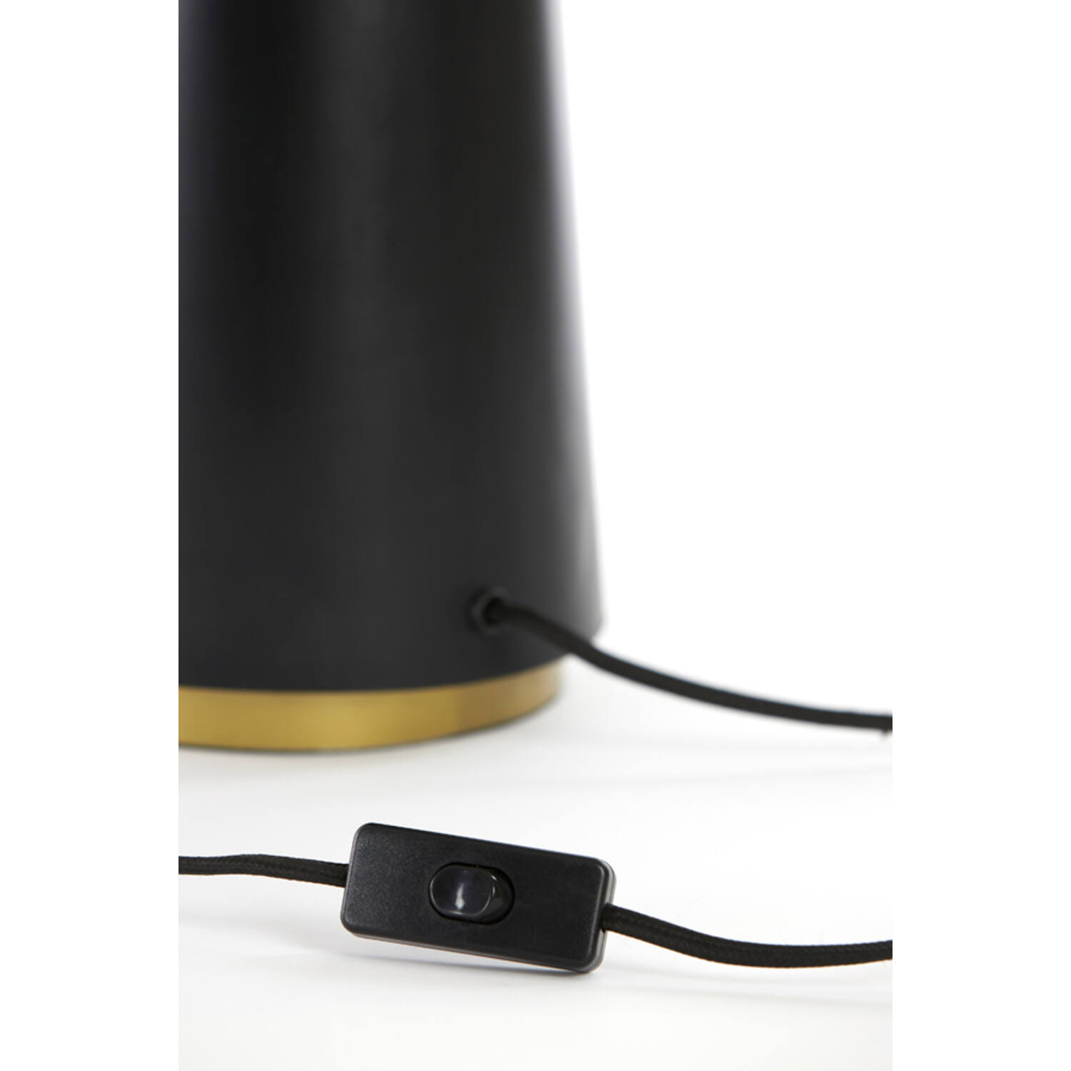 Lampe de table classique noire et dorée Light & Living Nagai – Image 4