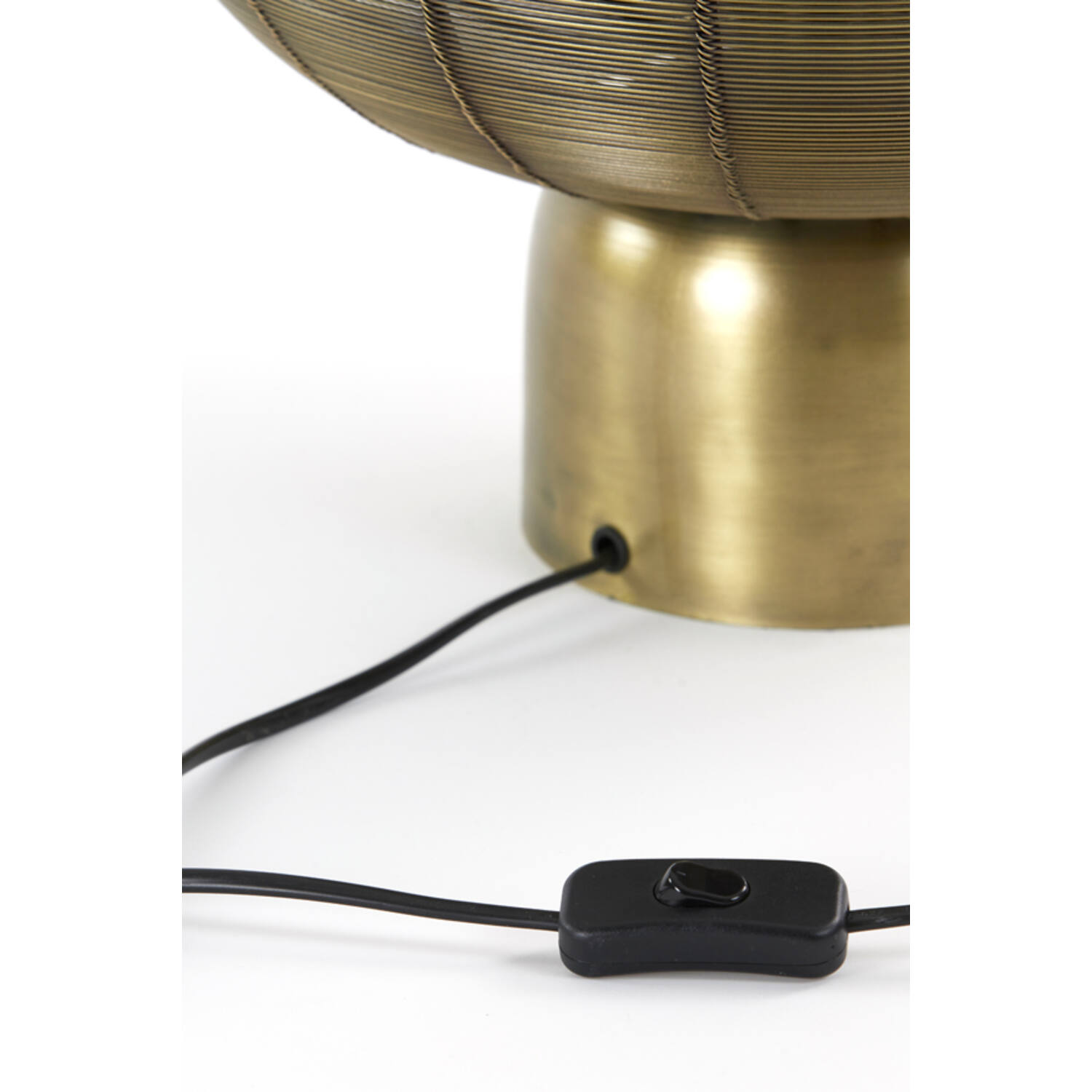 Lampe de table en laiton forme goutte Light & Living Suneko – Image 4