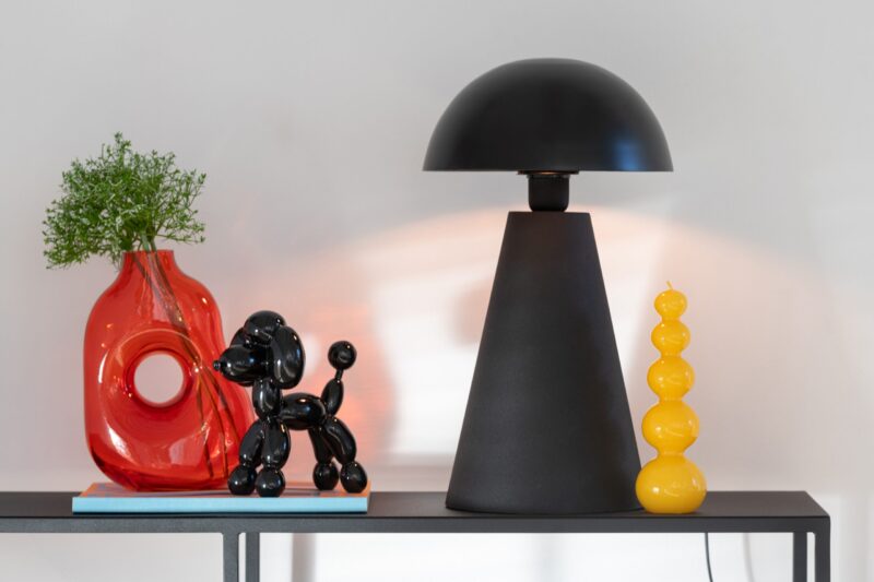 lampe-de-table-moderne-noire-a-abat-jour-spherique-jolipa-mushroom-33157-3