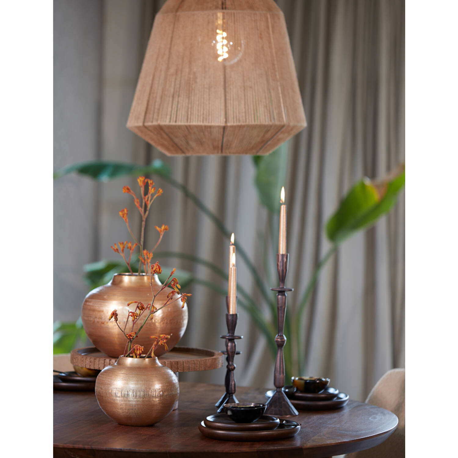 Lampe de table noire et dorée Light & Living Malva – Image 3
