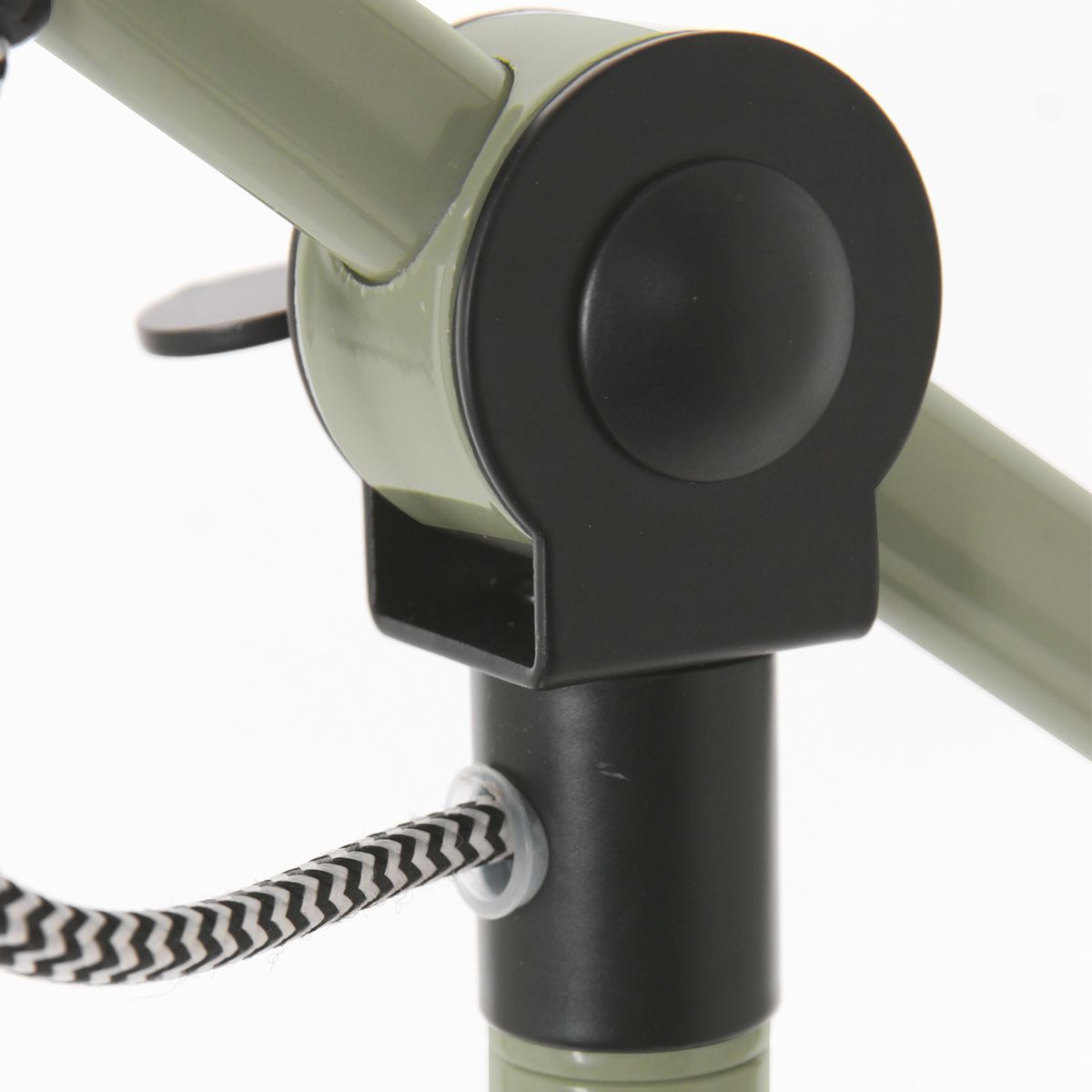 Lampadaire industriel en métal vert Mexlite Nove – Image 14