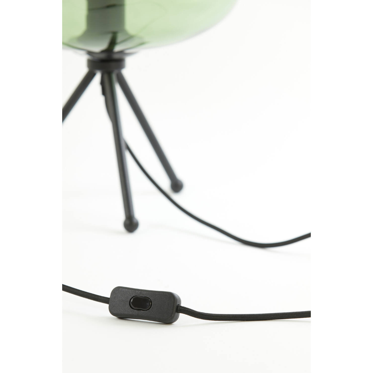 Lampe de table rétro noire avec verre fumé vert Light & Living Mayson – Image 7