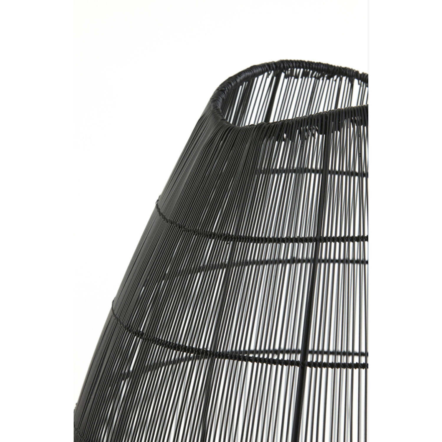 Lampe de table rustique noire en forme de panier Light & Living Yumi – Image 3