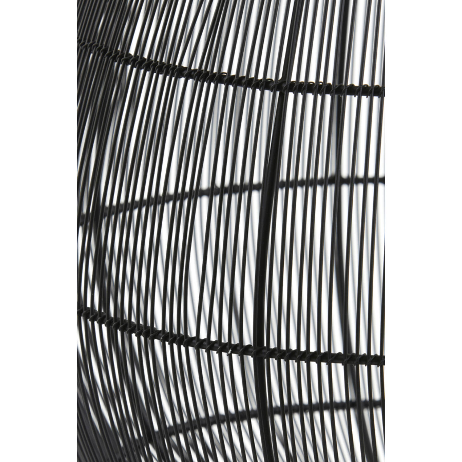 Lampe de table rustique noire en forme de panier Light & Living Yumi – Image 4