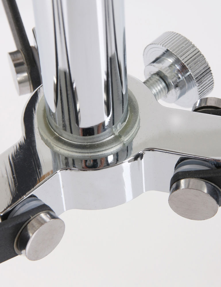 Lampe design abat-jour noir et or sur trépieds noir Mexlite Eelco or et noir – Image 6