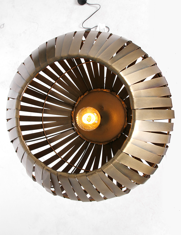 Lampe sur pied avec abat-jour panier Kyomi Light & Living noir et or – Image 9