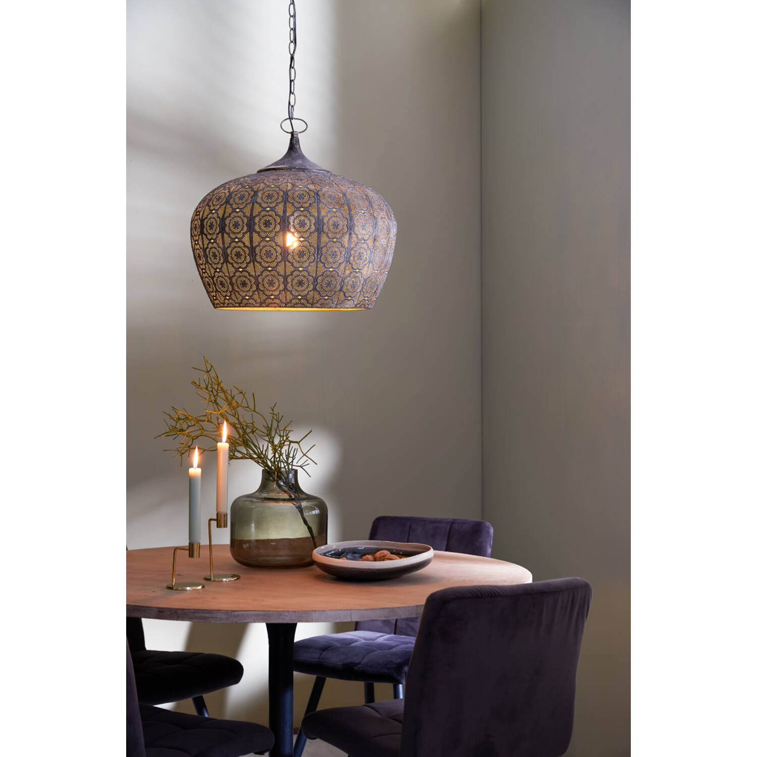 Lampe suspendue orientale dorée avec motif floral Light & Living Emine – Image 6