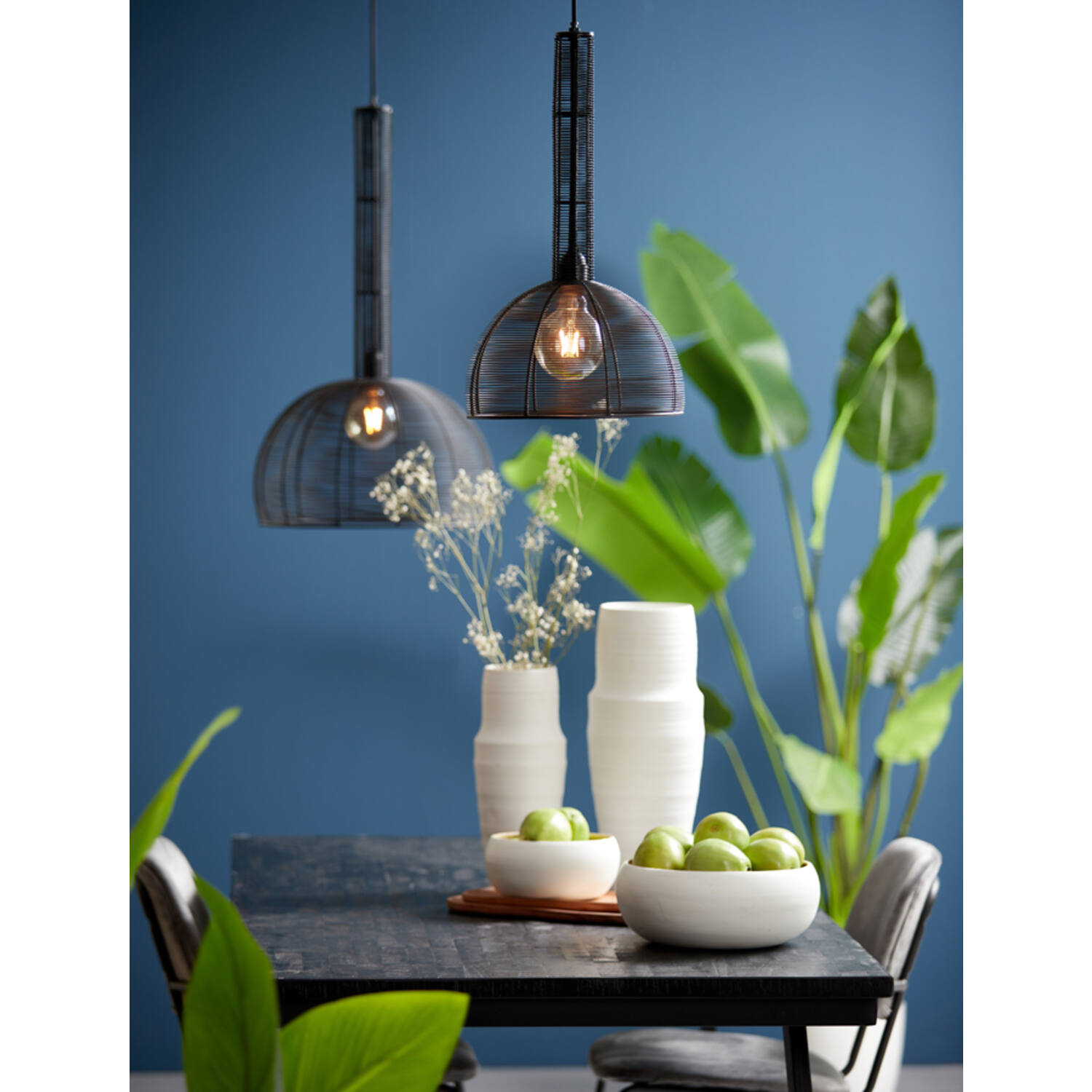 Lampe suspendue rustique noire à mailles fines Light & Living Tartu – Image 3