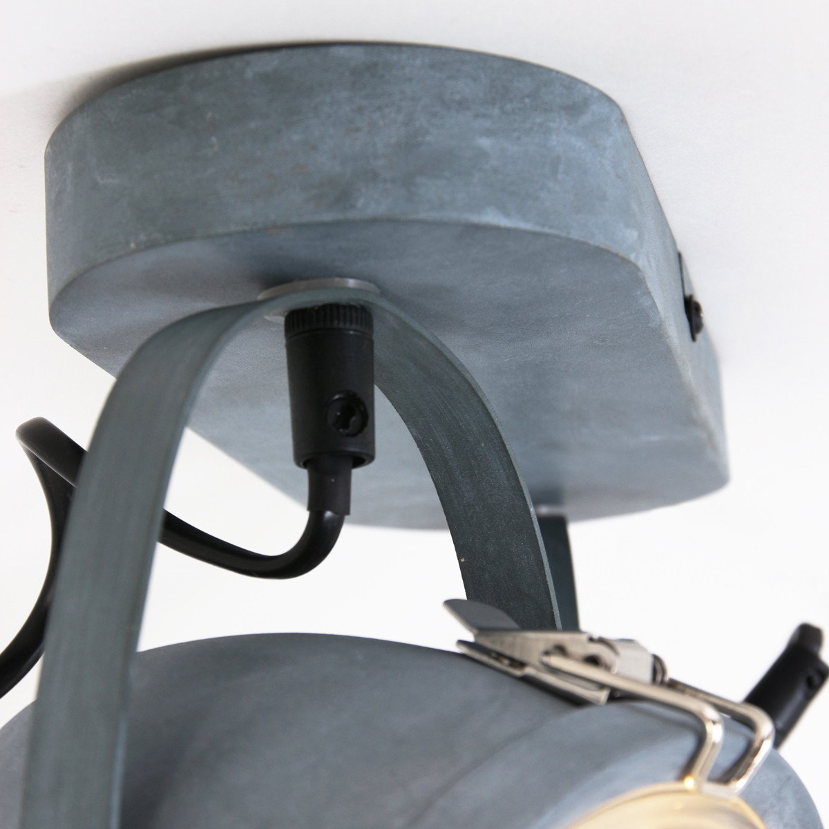 Spot en métal gris et verre industriel Mexlite Paco – Image 6