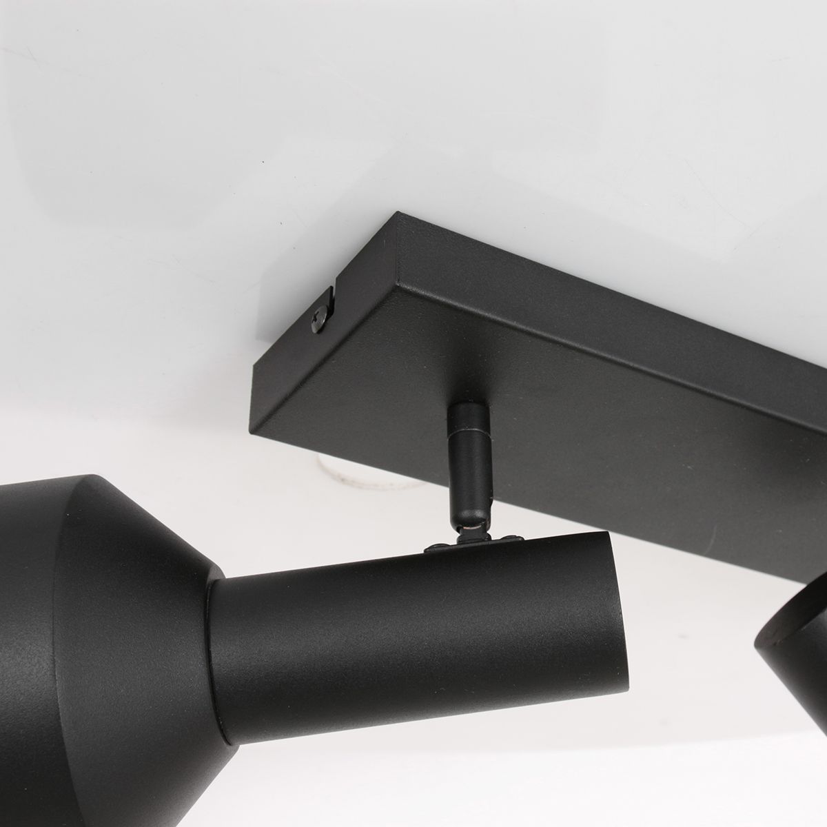 Spot de plafond deux lumières Anne Lighting Bundle noir intérieur doré – Image 13