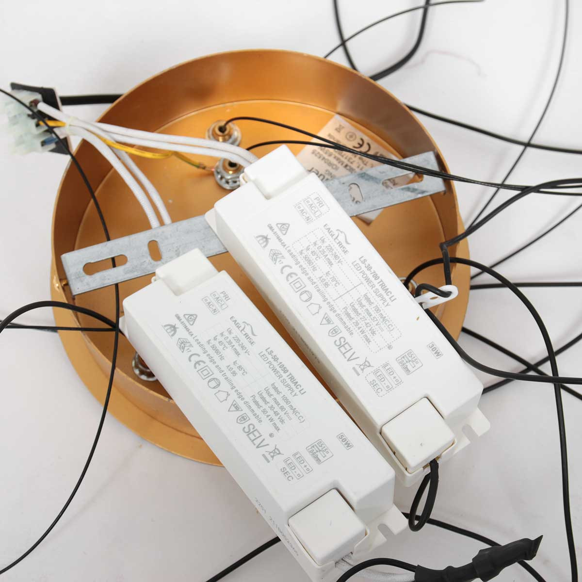 Suspension en métal doré moderne Steinhauer Ringlux – Image 17