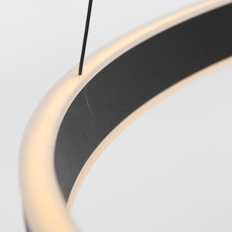 suspension-moderne-avec-anneau-stylise-steinhauer-ringlux-noir-3514zw-12