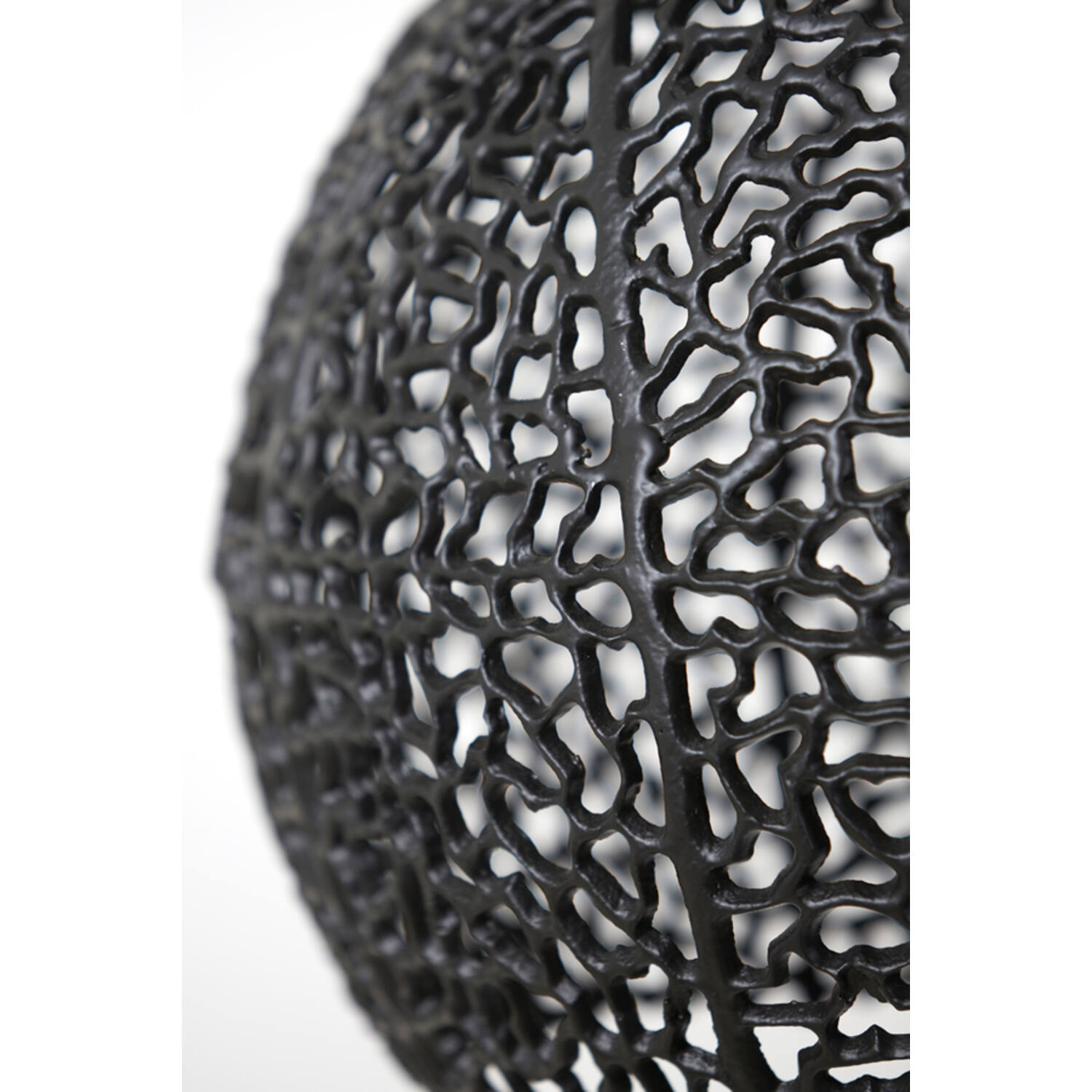 Suspension rustique en forme de globe noir Light & Living Sinula – Image 4