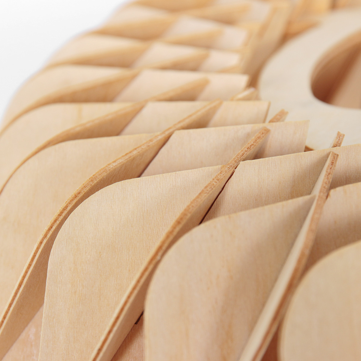 Suspension en bois naturel tendance Anne Light & Home Maze – Image 14