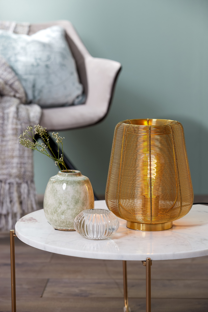 Lampe de table rustique dorée à mailles fines Light & Living Adeta – Image 5