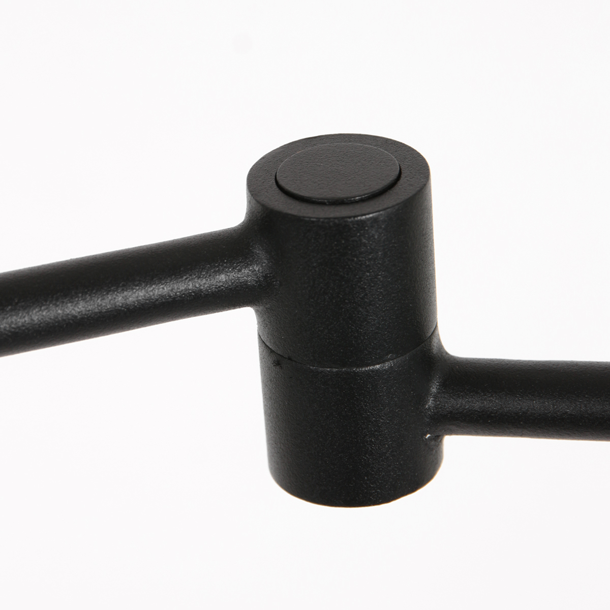 Lampadaire moderne noir avec liseuse et abat-jour en osier Steinhauer Stang – Image 10