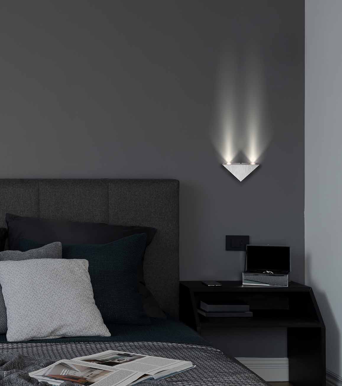 Applique murale triangulaire en acier mat Globo Gordon – Image 2