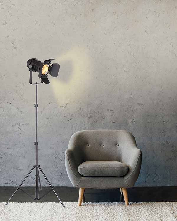 Lampadaire industriel noir projecteur de film Globo Egon – Image 4