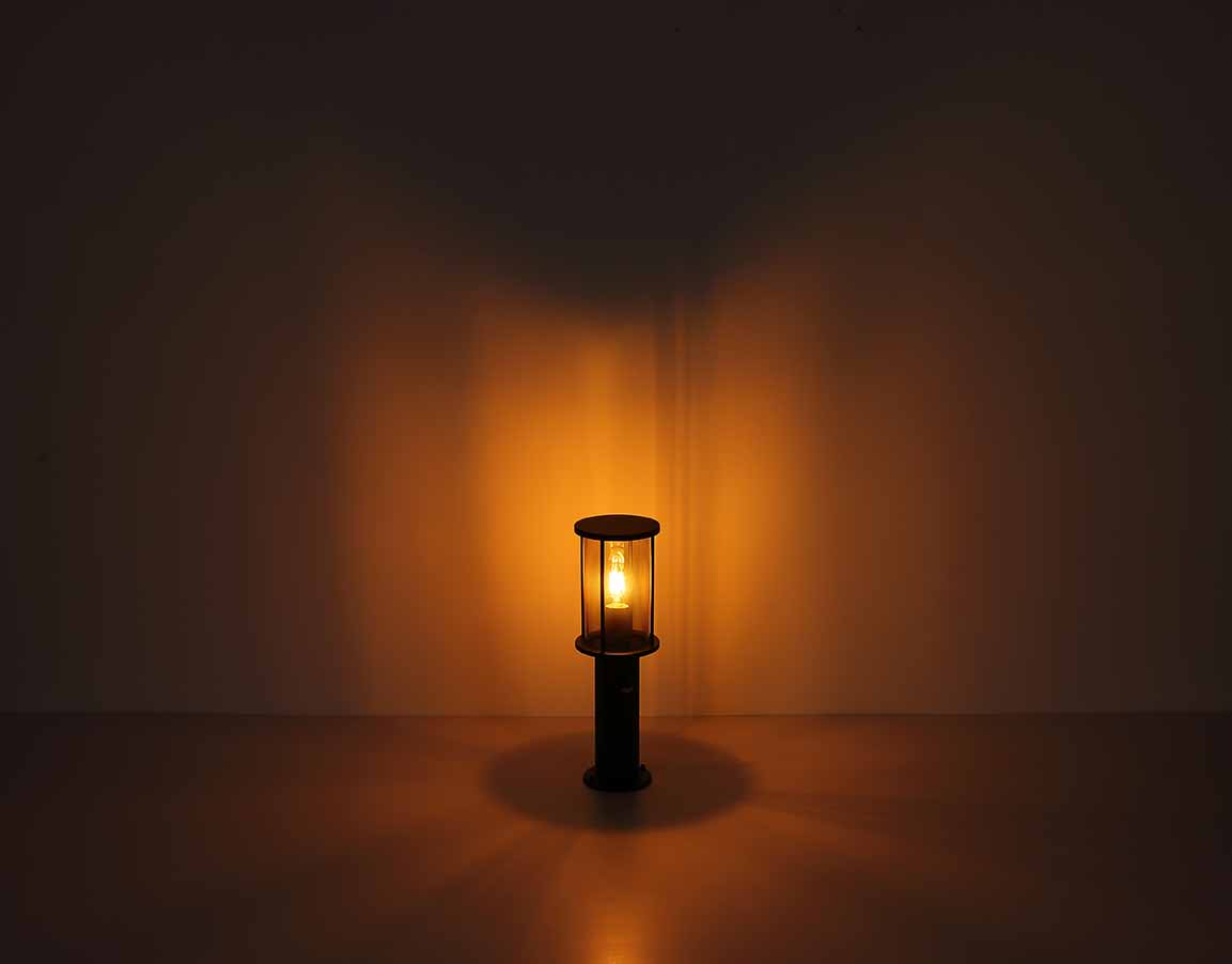 Lampe extérieure moderne noire en métal Globo Gracey – Image 3