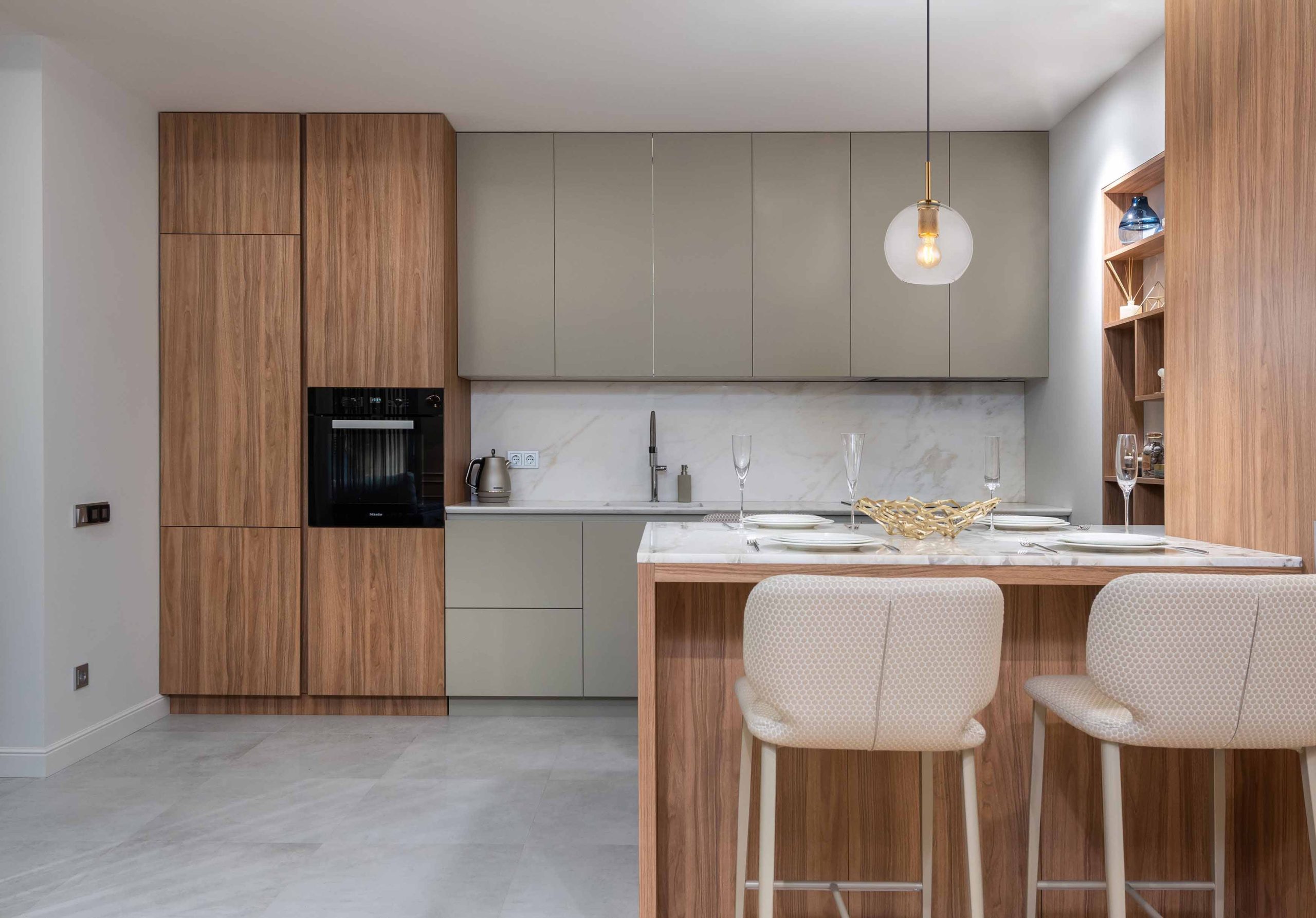 Lampe suspendue classique en laiton en forme de boule Globo Adara – Image 4