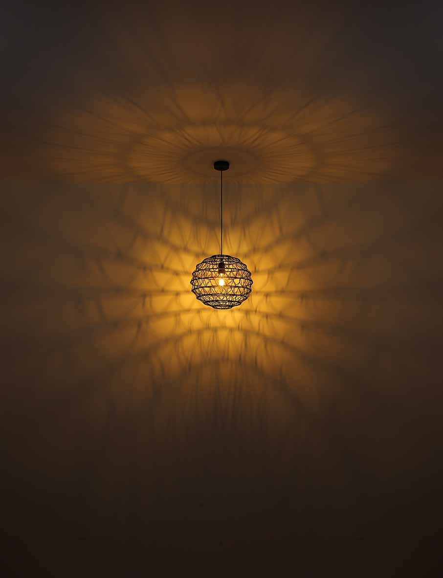 Suspension bohémienne noire en métal Globo Senni – Image 4