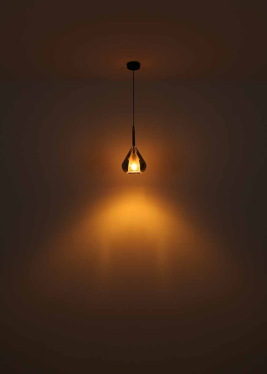 Suspension classique noire en verre fumé Globo Geeky – Image 3