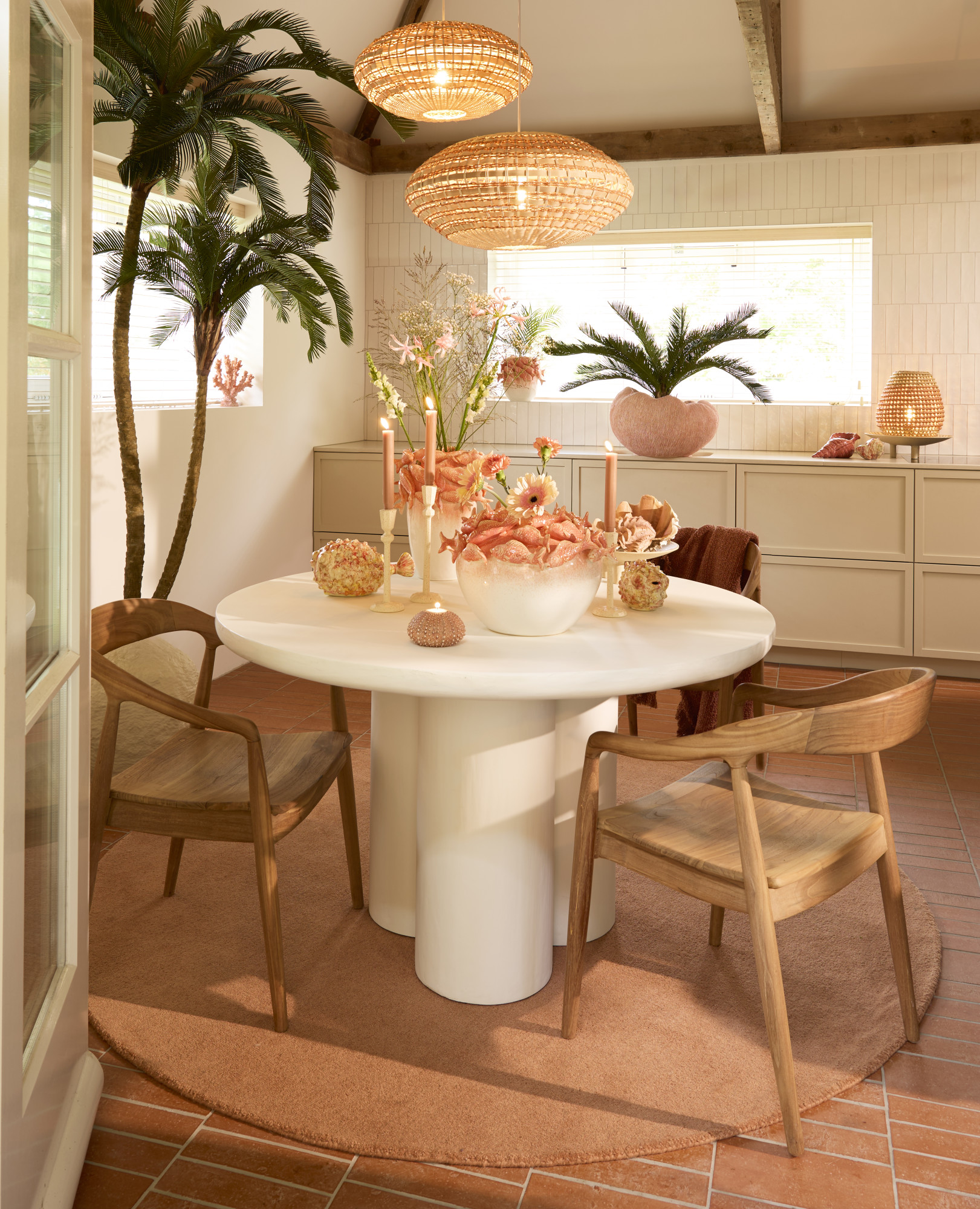 Lampe tressée dans des tons naturels Light & Living Kalipa – Image 4