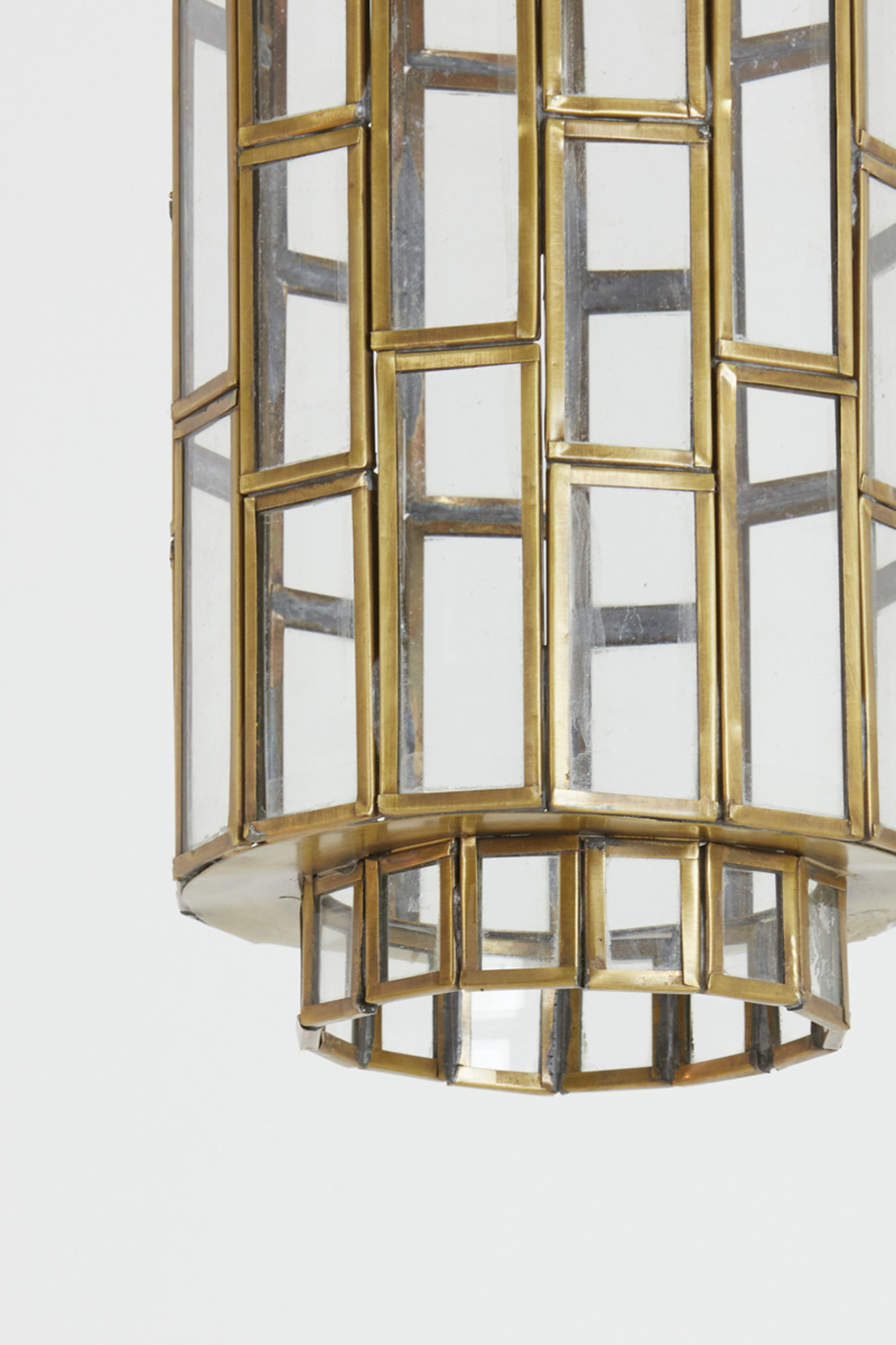 Suspension dorée à design lanterne géométrique Light & Living Sostrene – Image 7