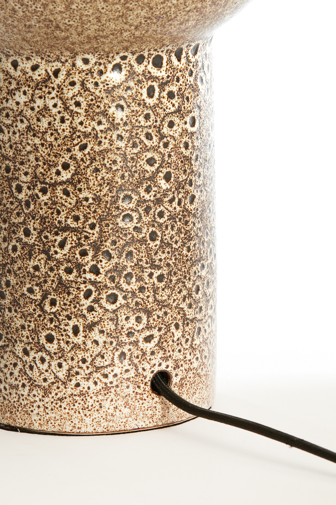 Piedestal de lampe en céramique tacheté brun Light & Living Yasur – Image 5