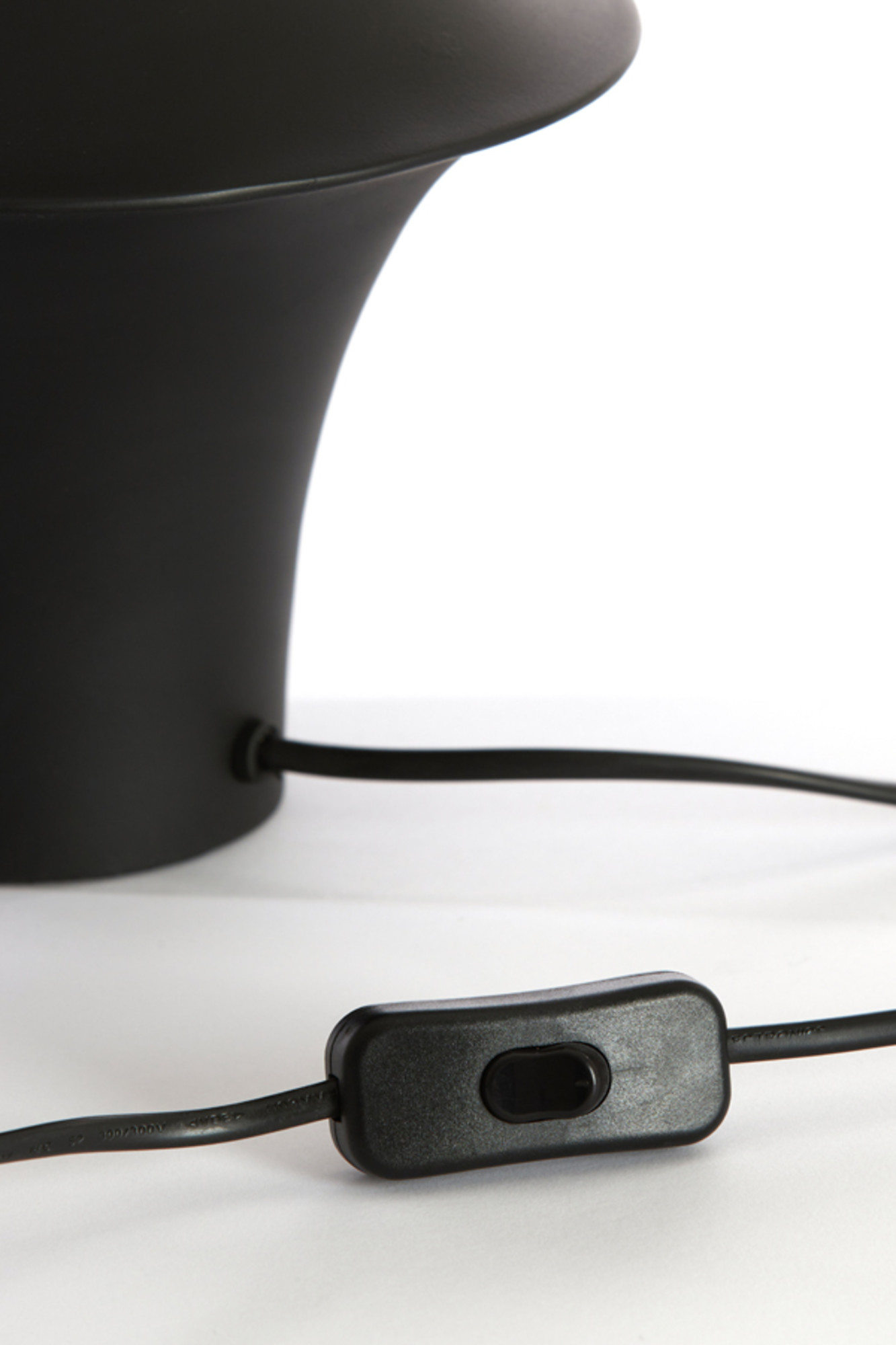 Lampe de table neutre Light & Living Jeff dans une teinte apaisante – Image 7